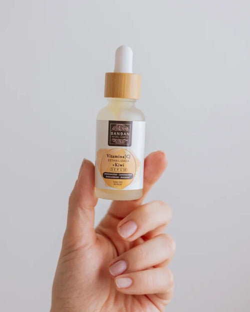 Serum Facial Iluminator cu Vitamina C Activă (30ml)