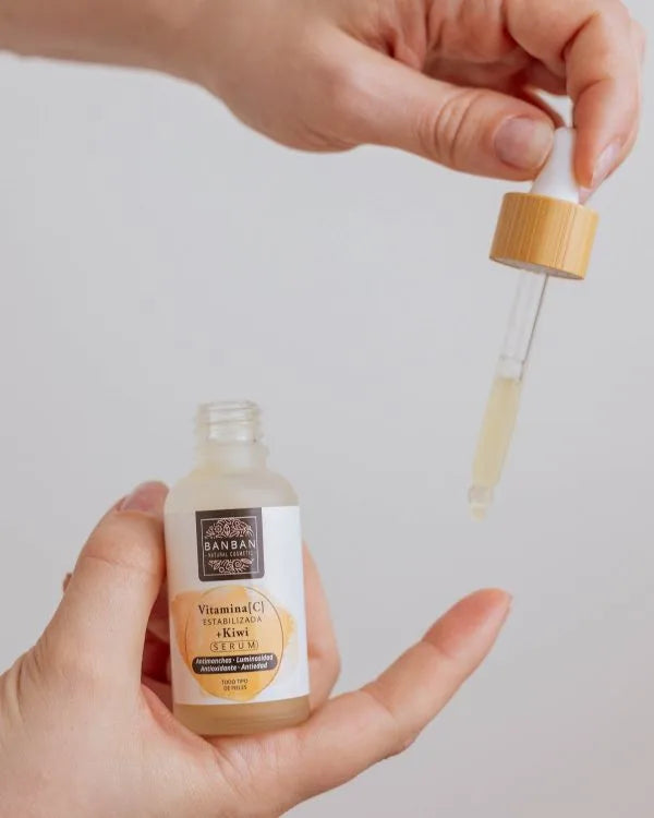 Serum Facial Iluminator cu Vitamina C Activă (30ml)